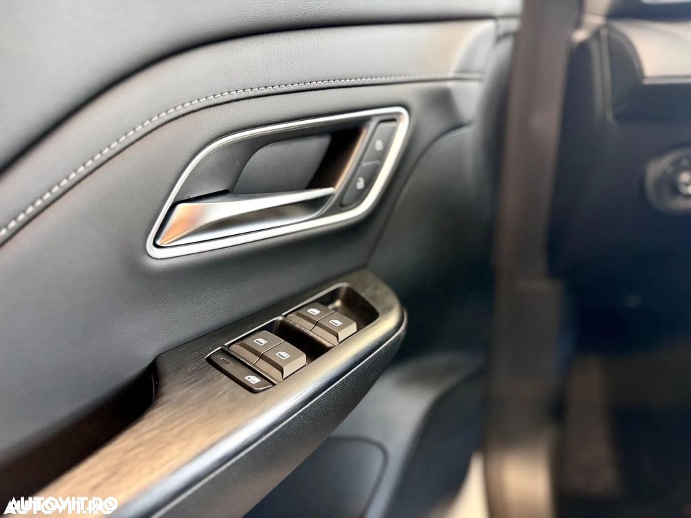 MG ZS HEV 1.5 GSI AT Exclusive - 10