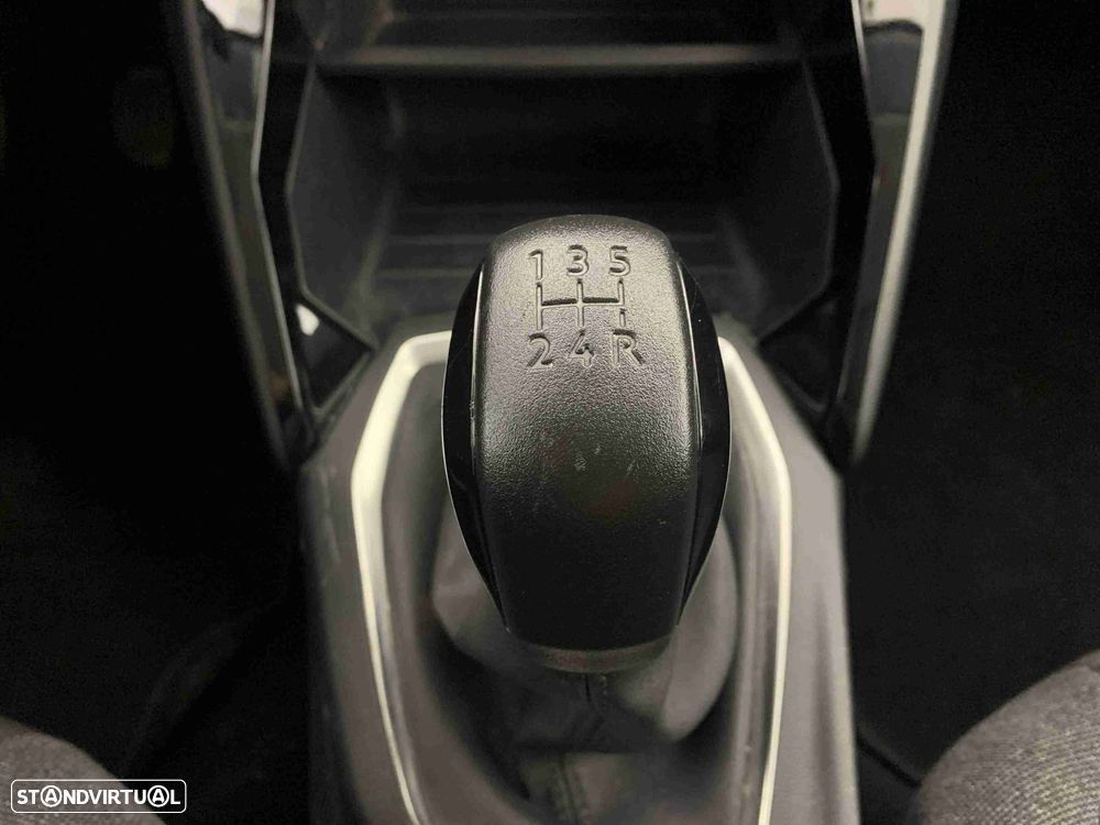 Peugeot 208 1.2 PureTech Active - 10