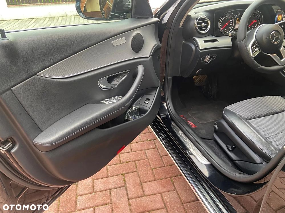 Mercedes-Benz Klasa E 200 d 9G-TRONIC Avantgarde - 22