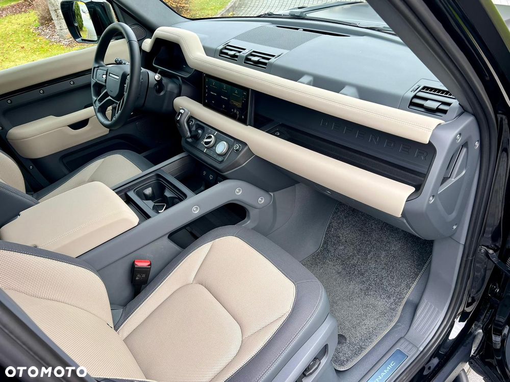 Land Rover Defender 3.0 D300 mHEV X-Dynamic SE - 19