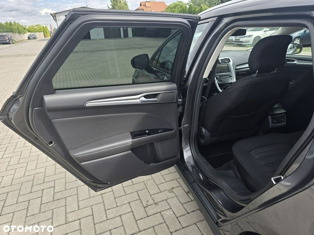 Ford Mondeo - 16