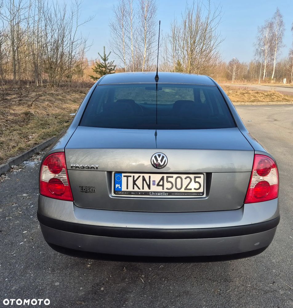 Volkswagen Passat 1.6 Basis - 6