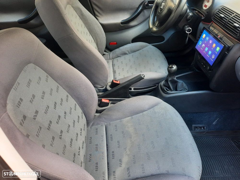 SEAT Leon 1.9 TDI Confort AC+JE - 7