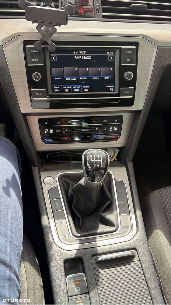 Volkswagen Passat - 6