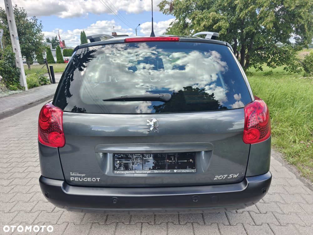 Peugeot 207 - 11