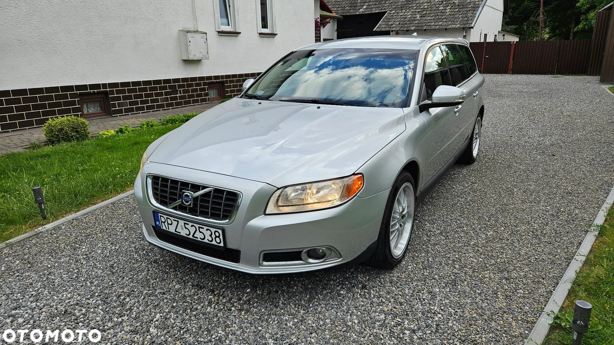 Volvo V70 2.0D Momentum - 1