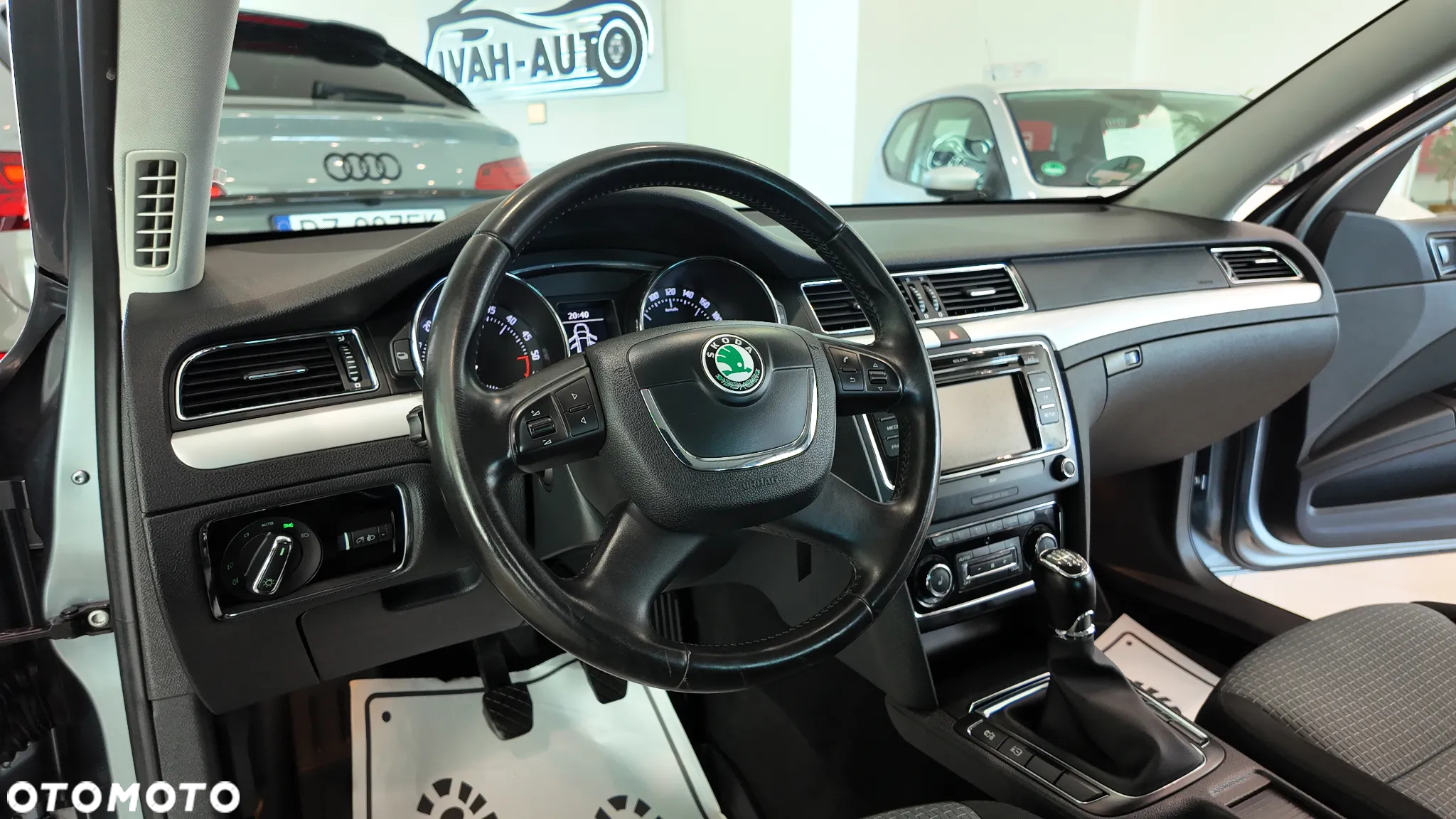 Skoda Superb 2.0 TDI Ambition - 24