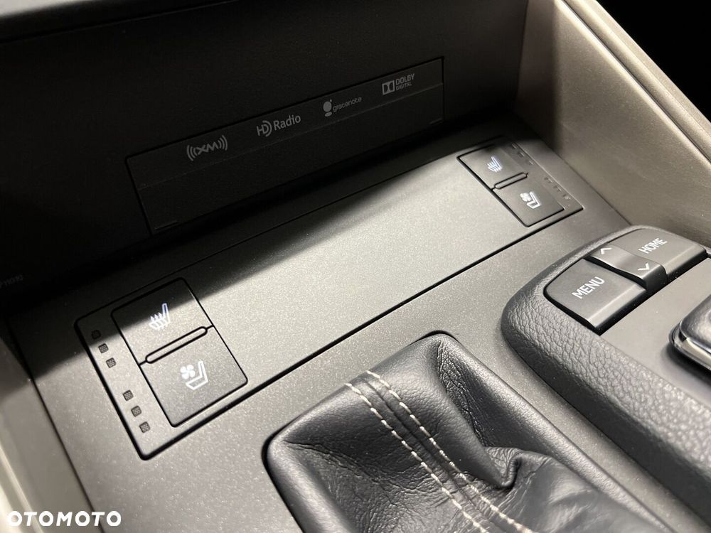 Lexus IS 200t Prestige - 32