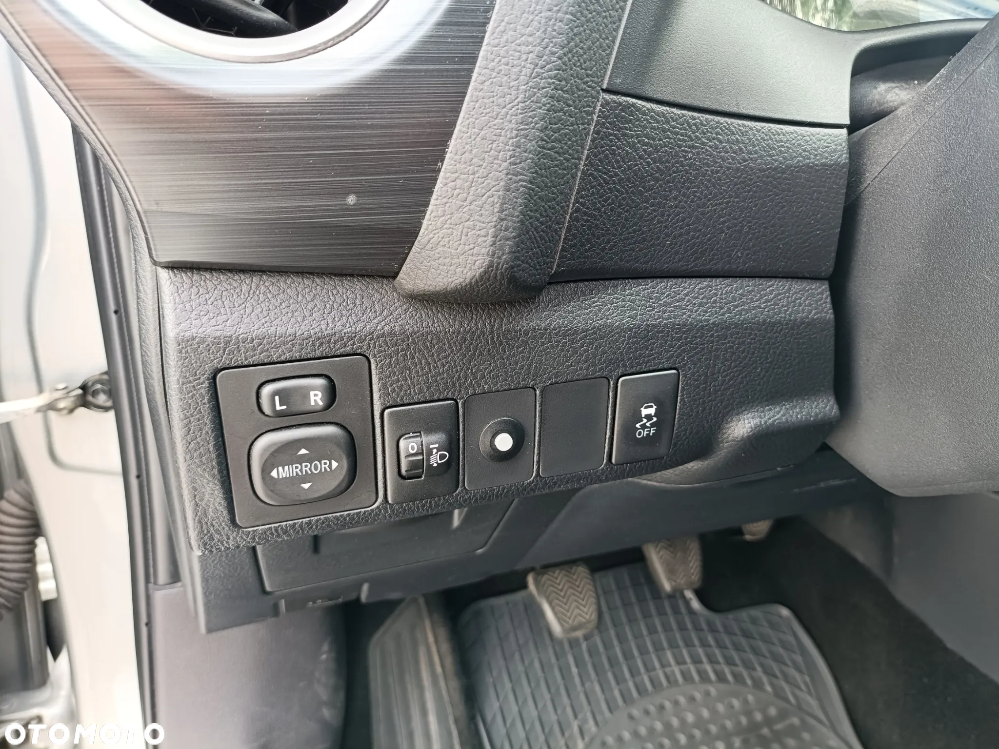 Toyota Auris 1.4 D-4D Active - 13