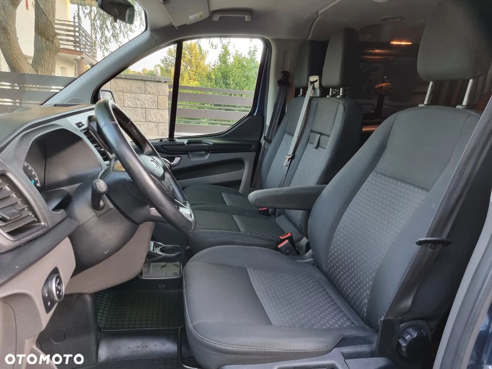 Ford Tourneo Custom 2.0 EcoBlue L2 Titanium - 17