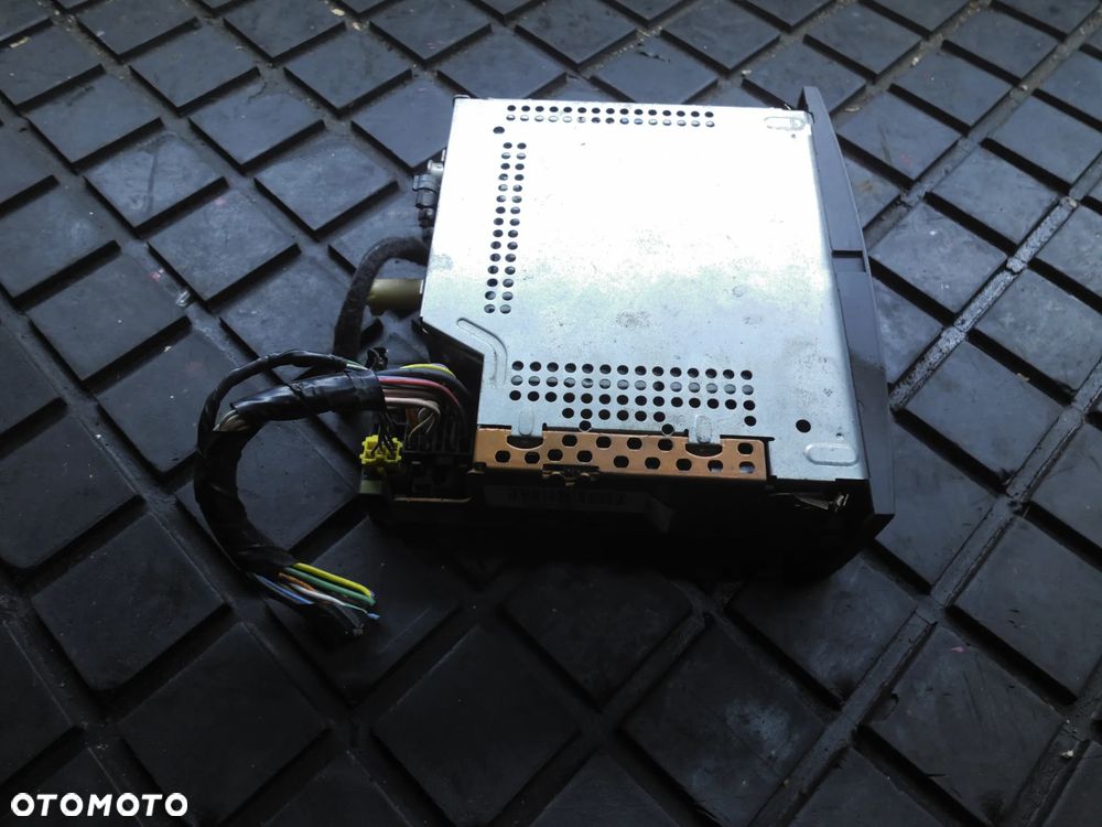 RENAULT LAGUNA SCENIC RADIO CD 8200300858B - 3