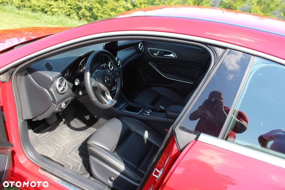 Mercedes-Benz CLA 250 4Matic 7G-DCT Peak Edition - 10