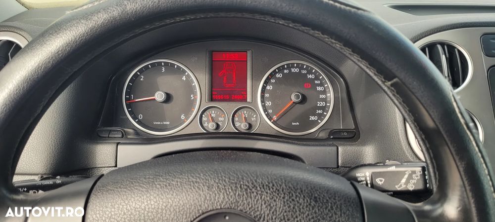 Volkswagen Tiguan 2.0 TDI DPF 4Motion Track & Avenue - 22