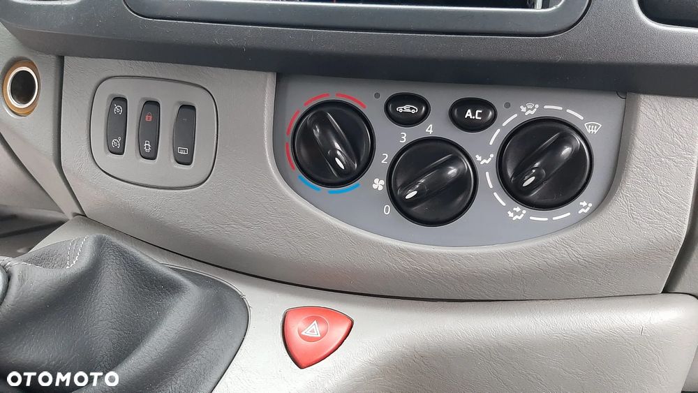Renault Trafic - 8