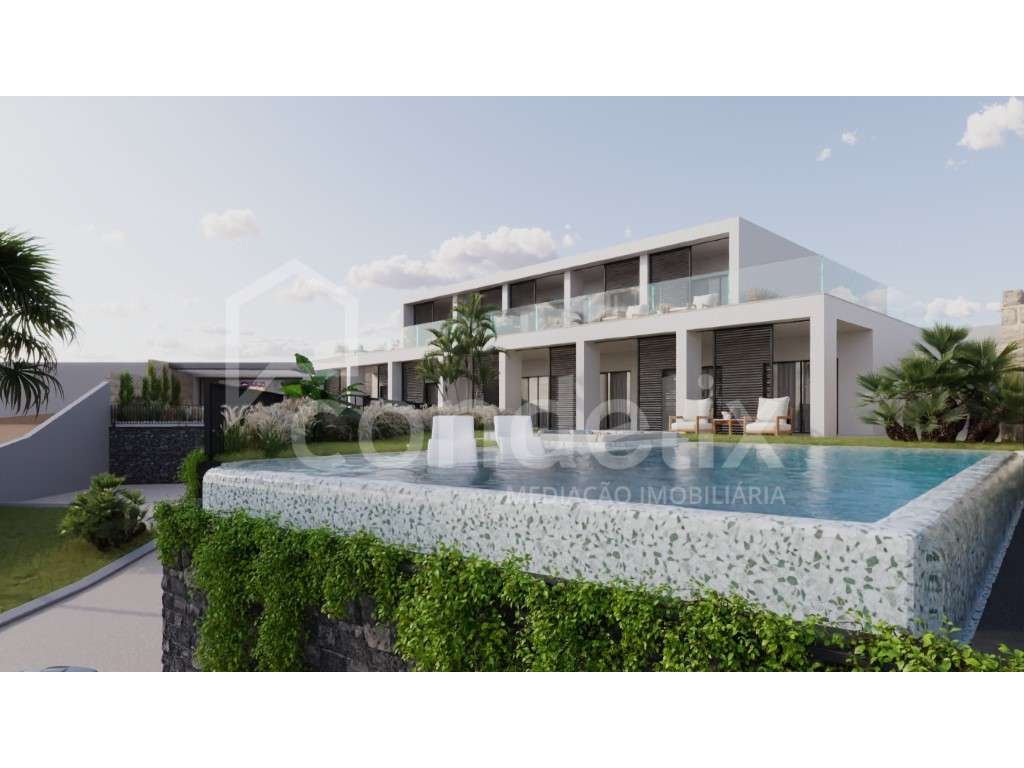 Moradia de Luxo com vista soberba para a Baía do Funchal - Grande imagem: 2/30