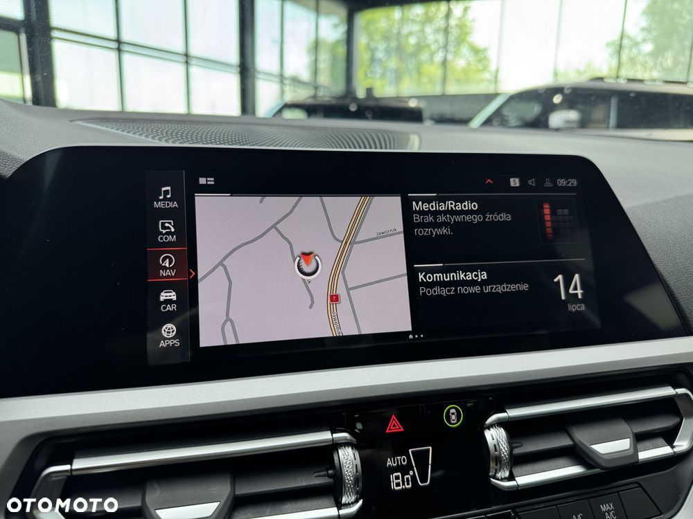 BMW Seria 3 318i - 30