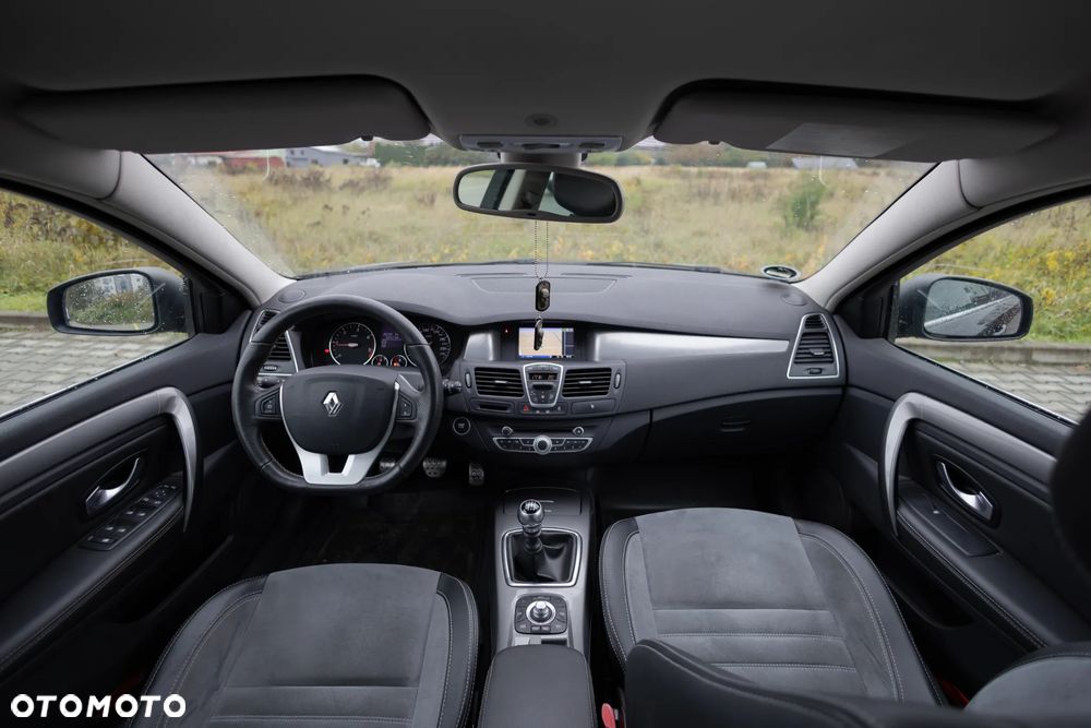 Renault Laguna 2.0 dCi Initiale - 19