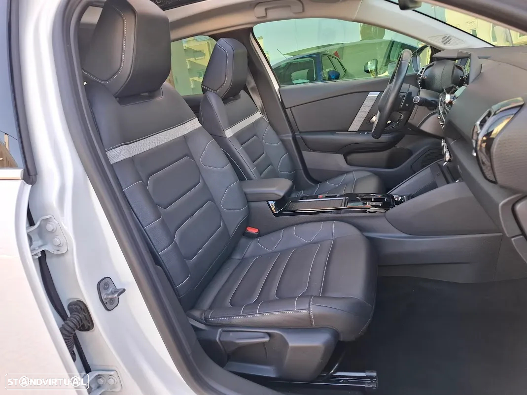 Citroën C4 PureTech 130 Stop&Start EAT8 SHINE - 40