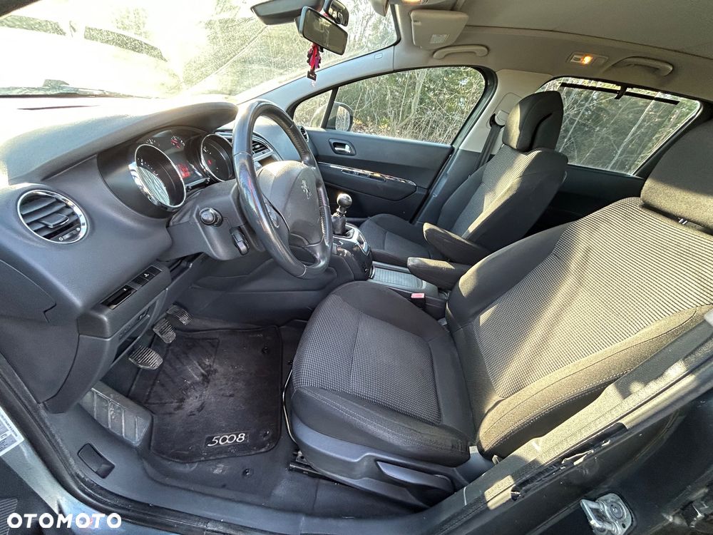 Peugeot 5008 - 31