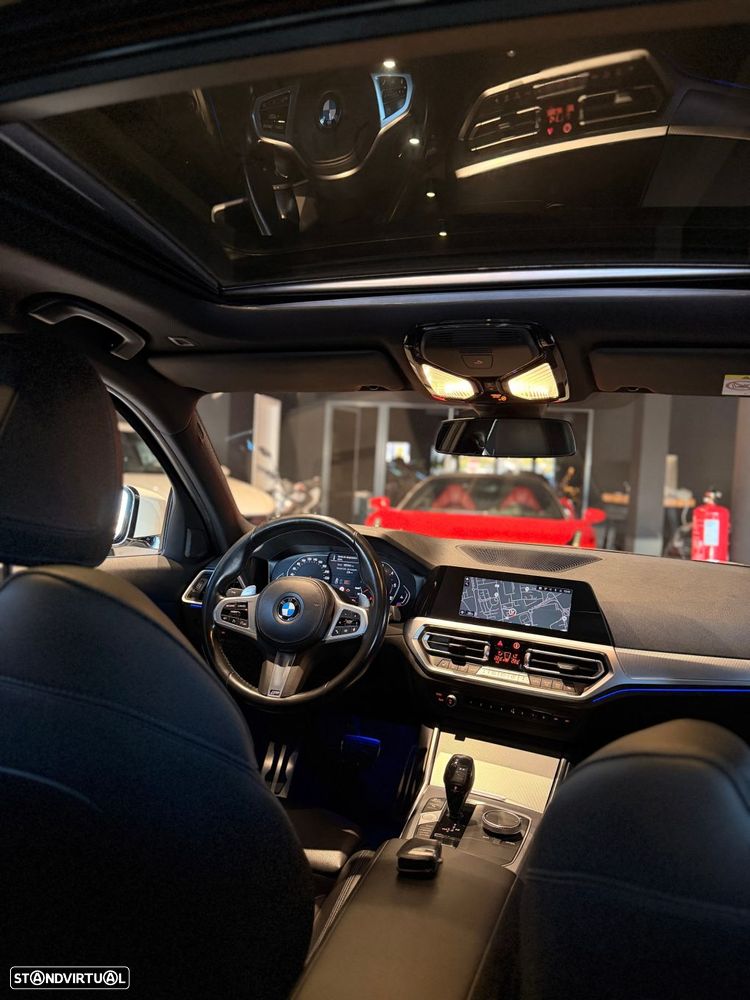 BMW 320 d Touring Pack Desportivo M Auto - 20