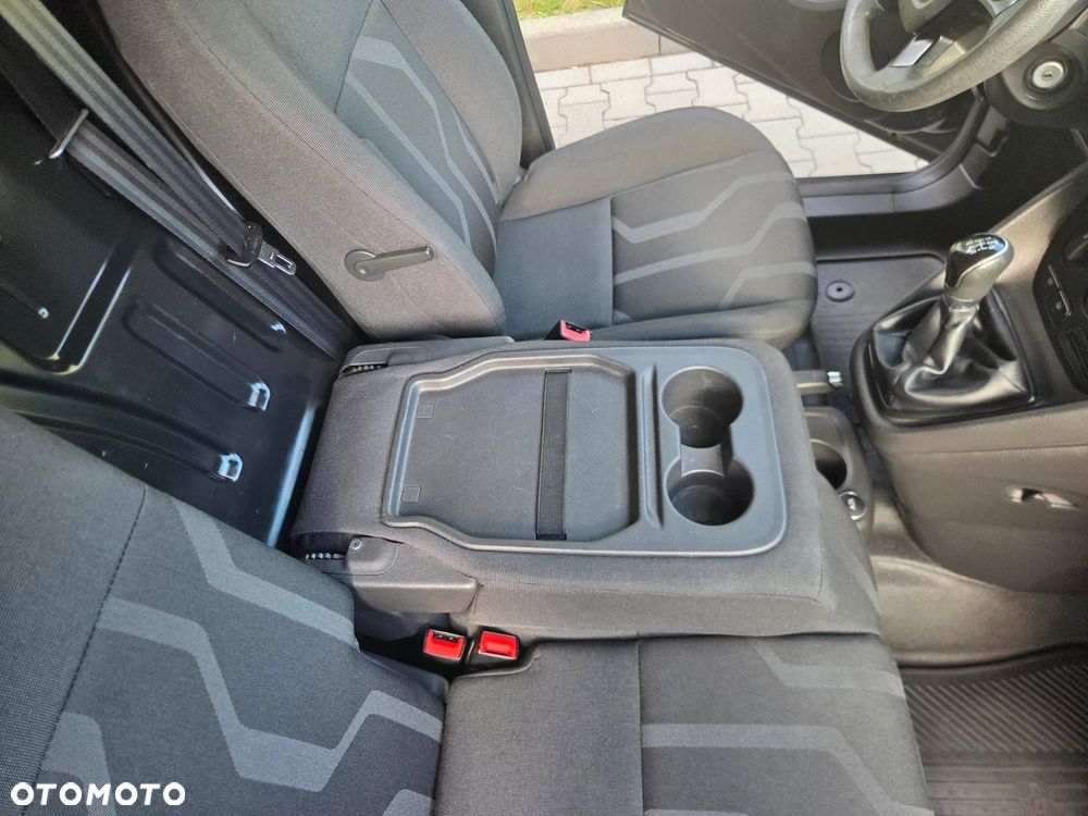 Ford Transit Connect - 16