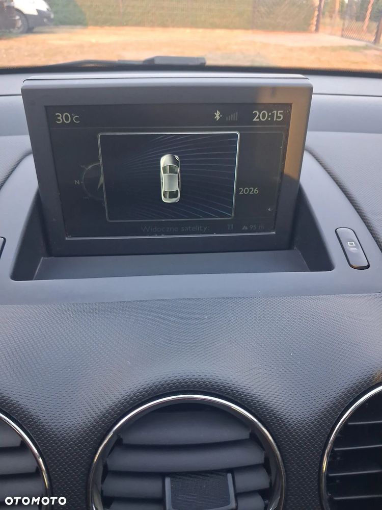 Peugeot 308 - 8