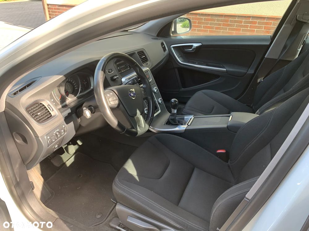 Volvo S60 T3 Kinetic - 10