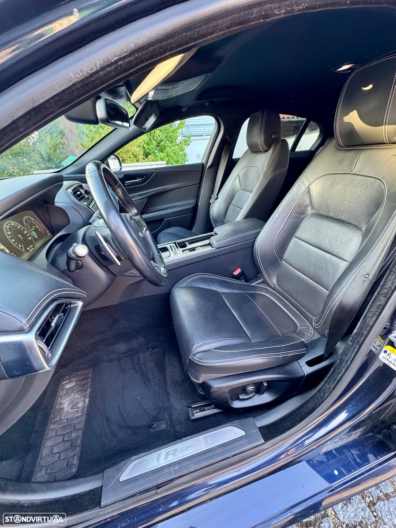 Jaguar XE 2.0 D R-Sport Aut. - 7