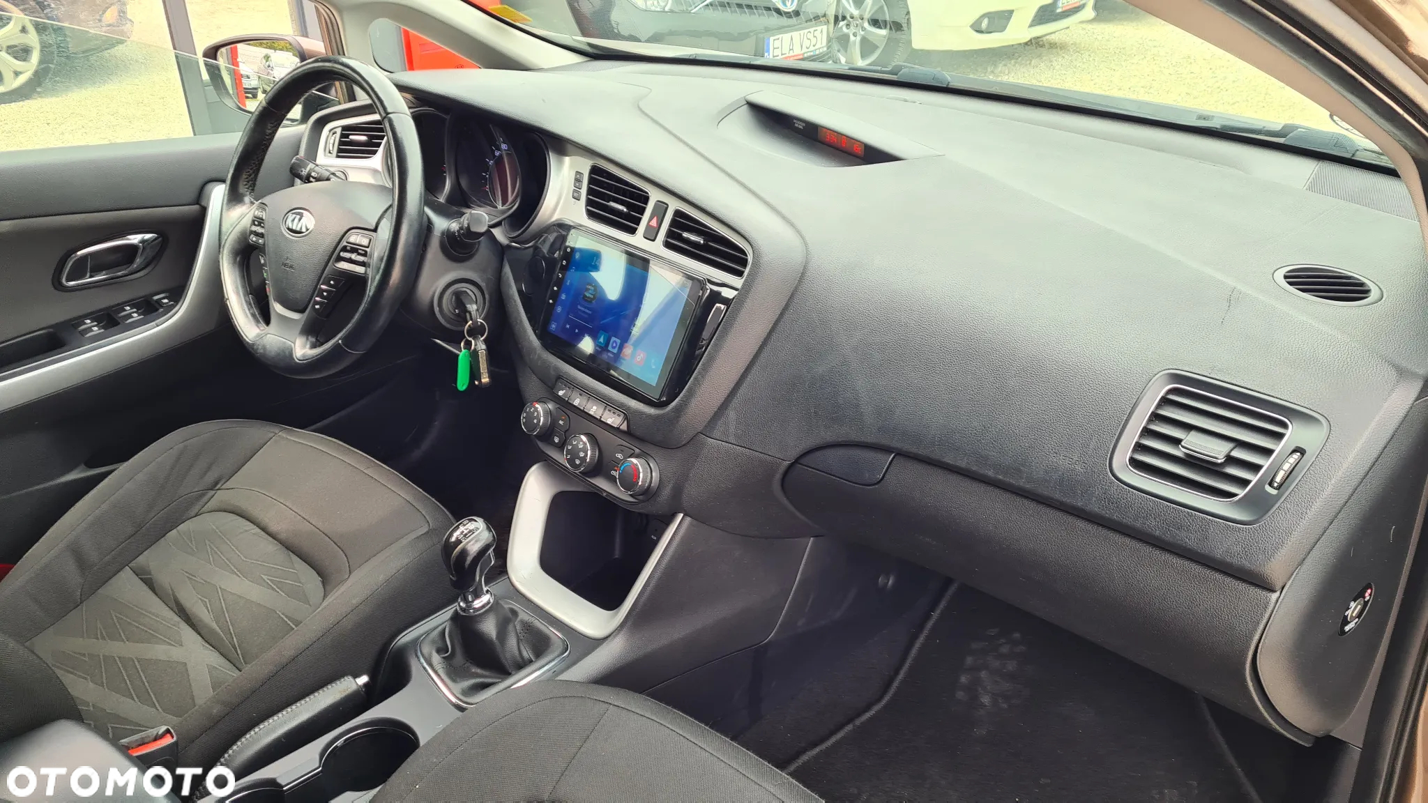 Kia Ceed - 4