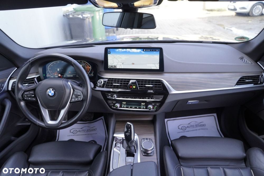 BMW Seria 5 520d Sport Line sport - 5