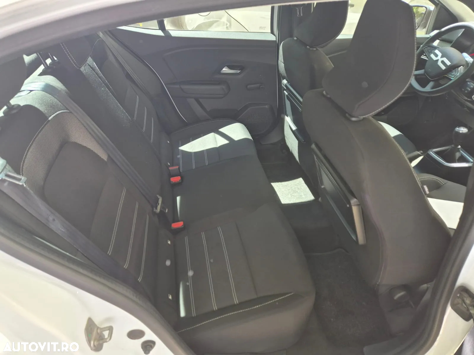 Dacia Logan TCe 90 MT6 Journey - 14