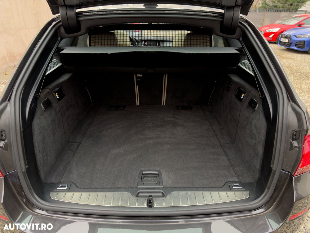 BMW Seria 5 535d xDrive AT - 38