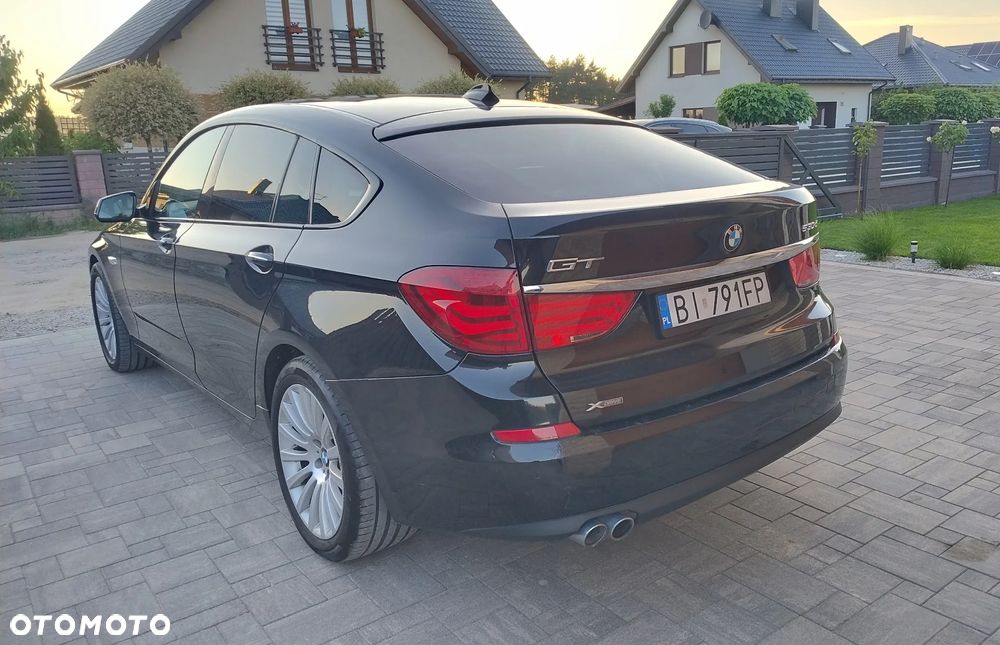 BMW Seria 5 530d xDrive - 7