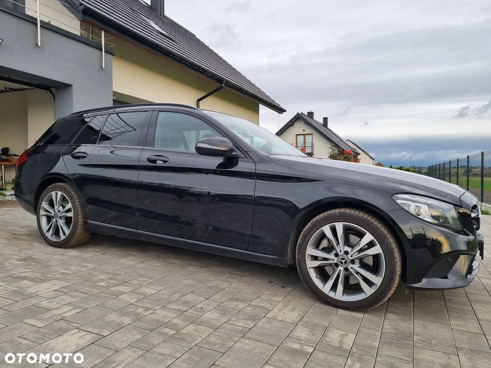Mercedes-Benz Klasa C 300 d T 4Matic 9G-TRONIC Avantgarde - 5