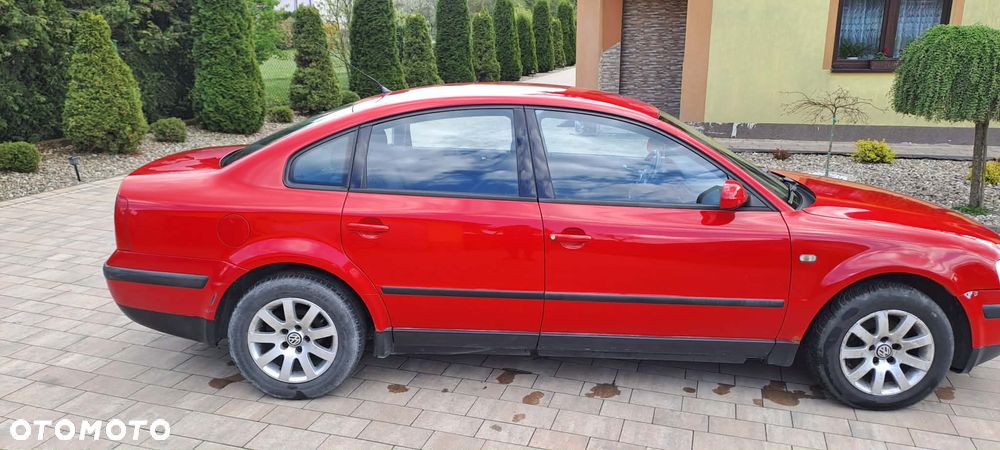 Volkswagen Passat 1.8 Comfortline - 4