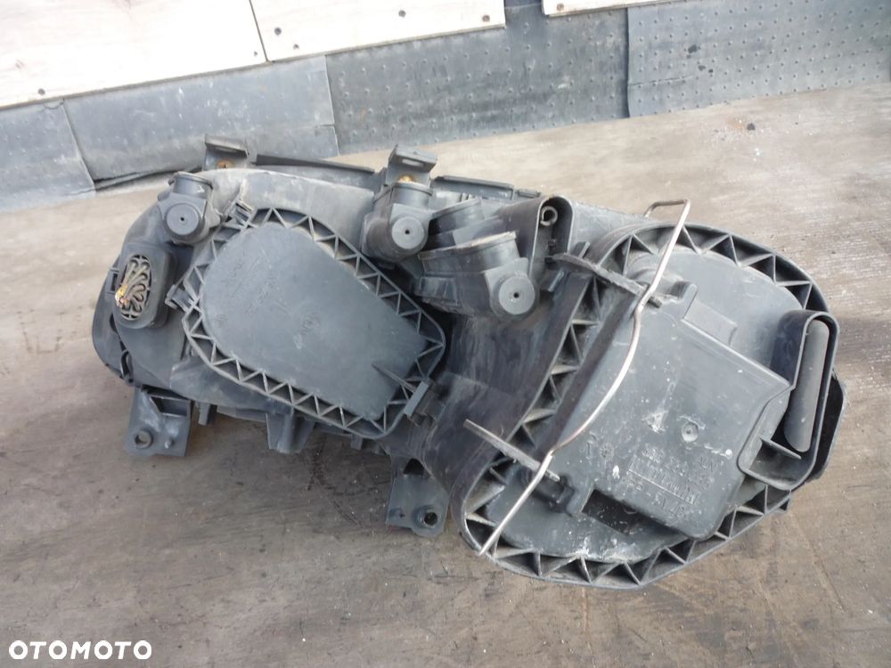 VW TOURAN I LAMPA PRZEDNIA LEWA LUB PRAWA - 8