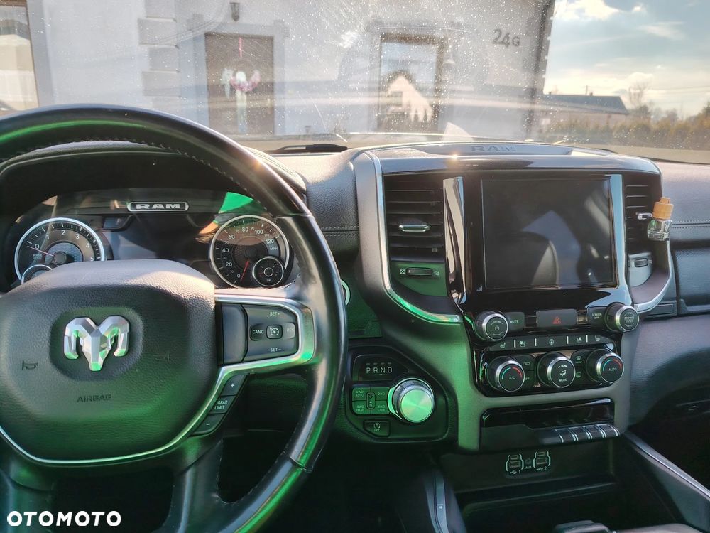 RAM 1500 5.7 Crew Cab Laramie - 8