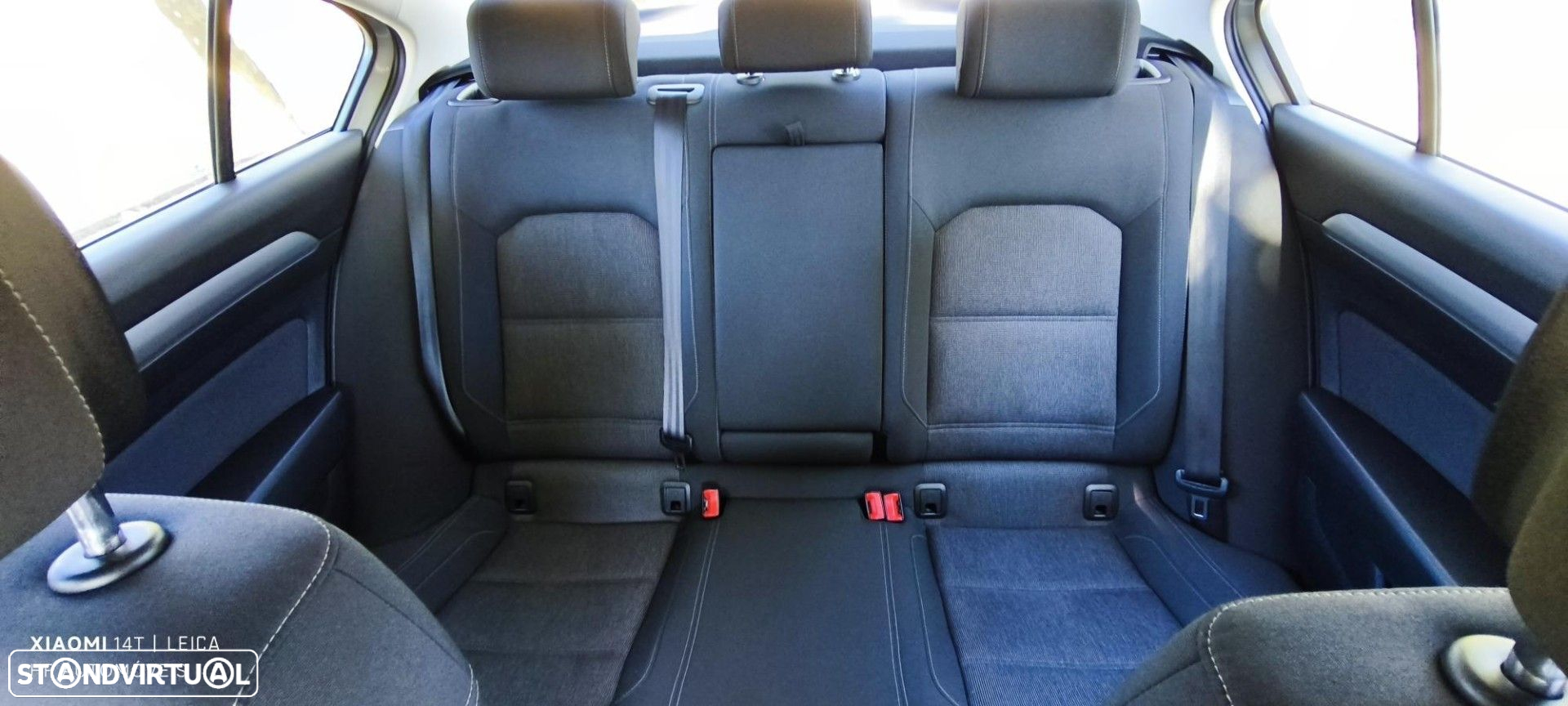 VW Passat 1.6 TDI BlueMotion - 25