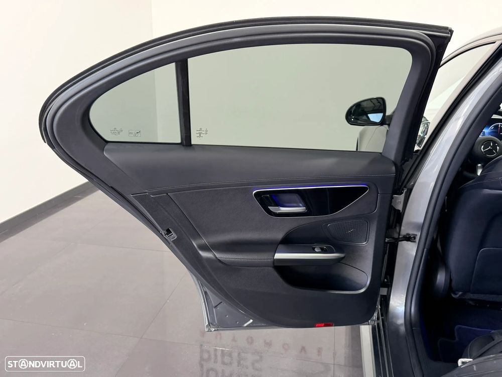 Mercedes-Benz C 300 e AMG Line - 48