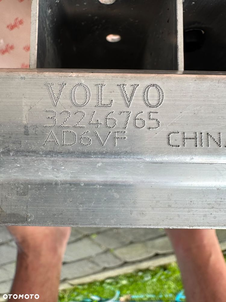 VOLVO XC60 II dolna belka wzmocnienie zderzak prz 32246765 - 3