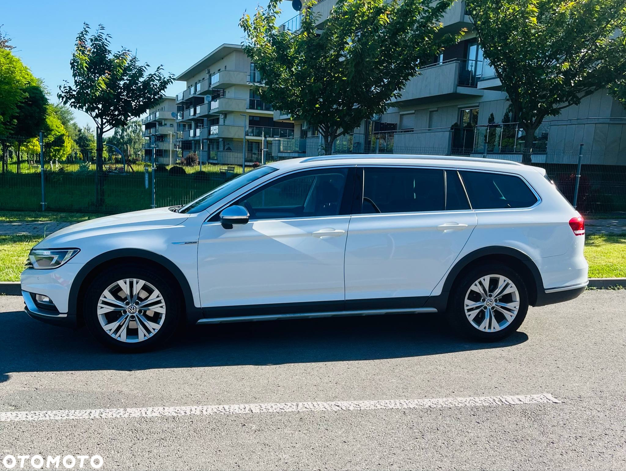 Volkswagen Passat 2.0 TDI 4Mot Elegance DSG - 2