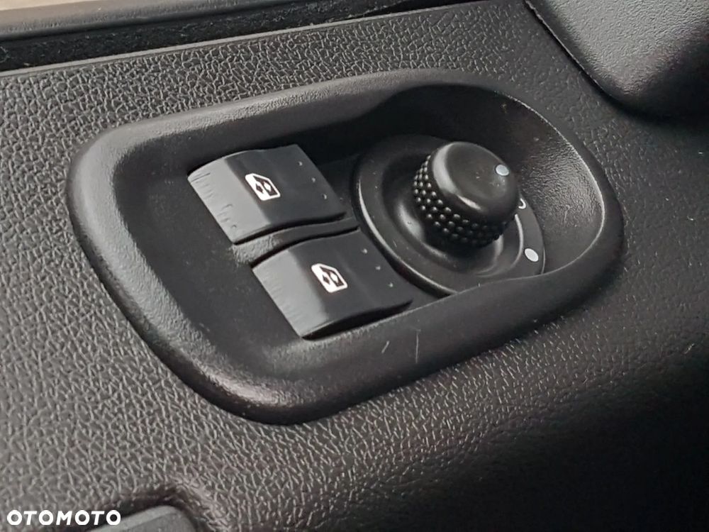Renault MASTER KONTENER 8EP 4,21x2,23x2,22 KLIMA MANUAL KRAJOWY 6-BIEGÓW - 9