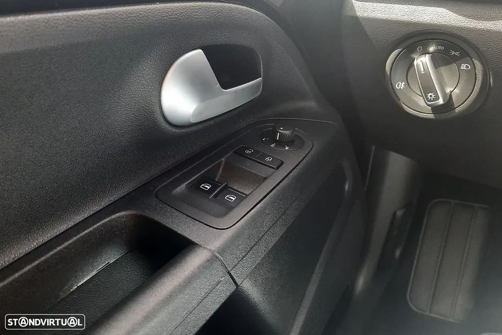 VW e-Up! Entry - 16