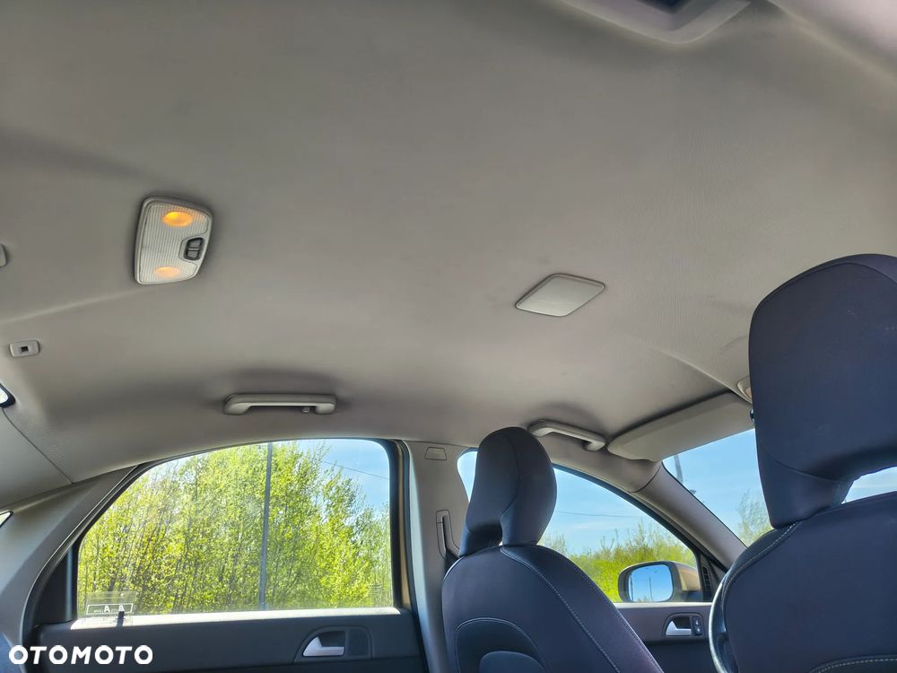 Volvo S40 2.0D - 12