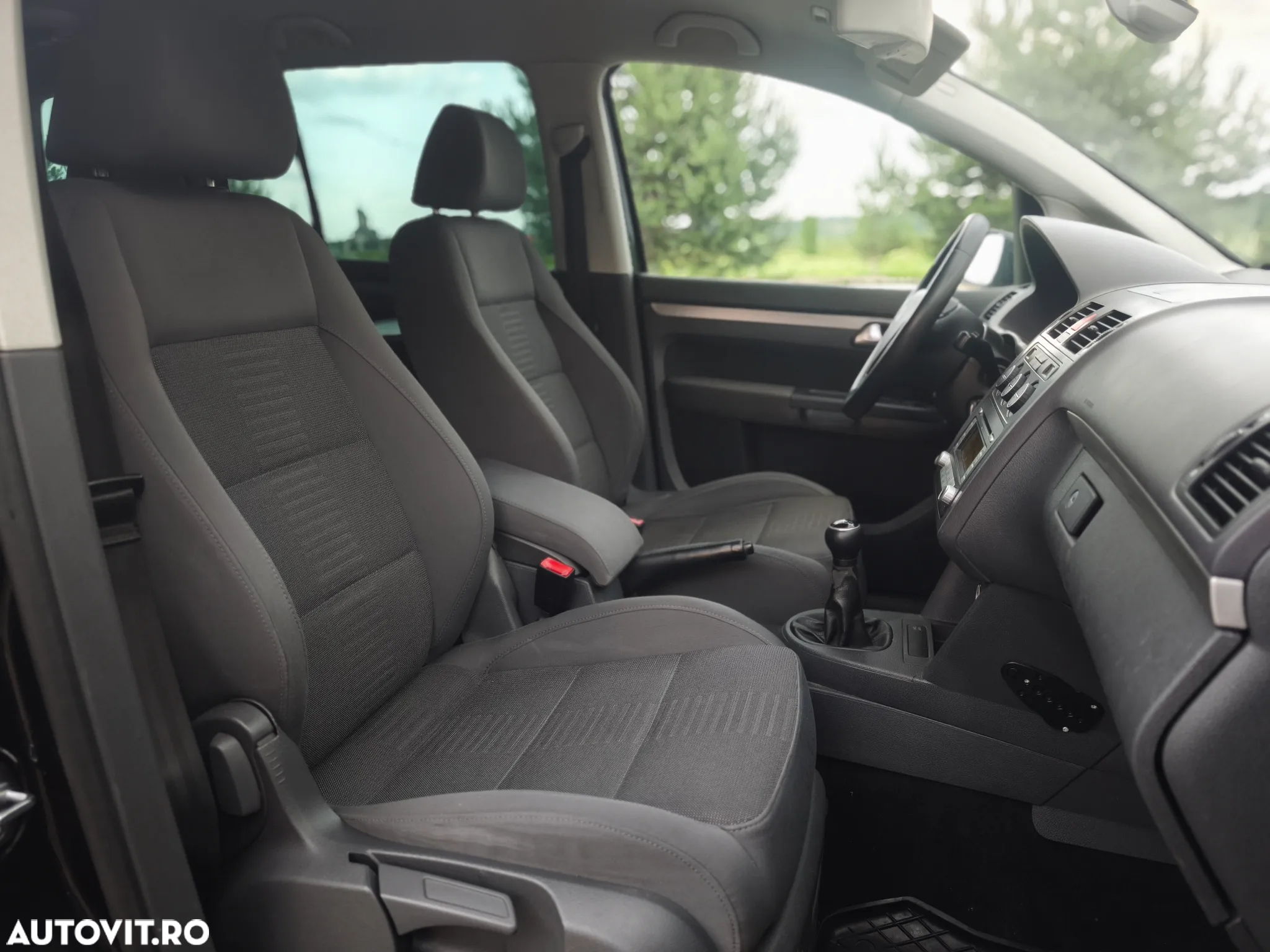 Volkswagen Touran 1.9TDI Highline - 12