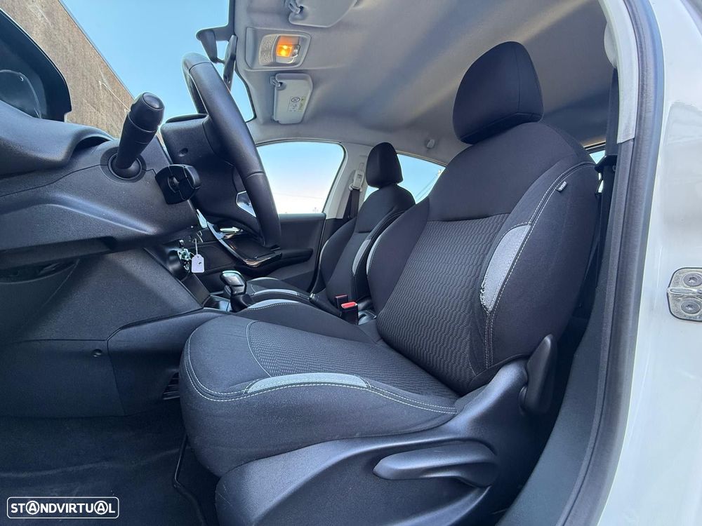 Peugeot 208 HDi 68 Access - 10