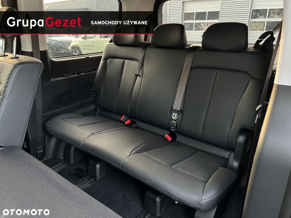 Hyundai Staria - 8