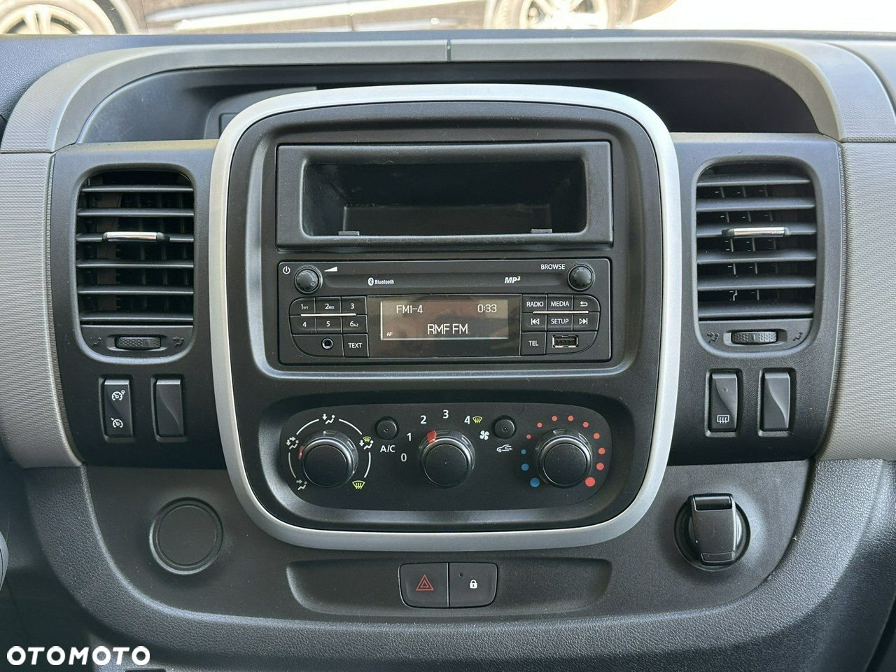 Renault Trafic - 18