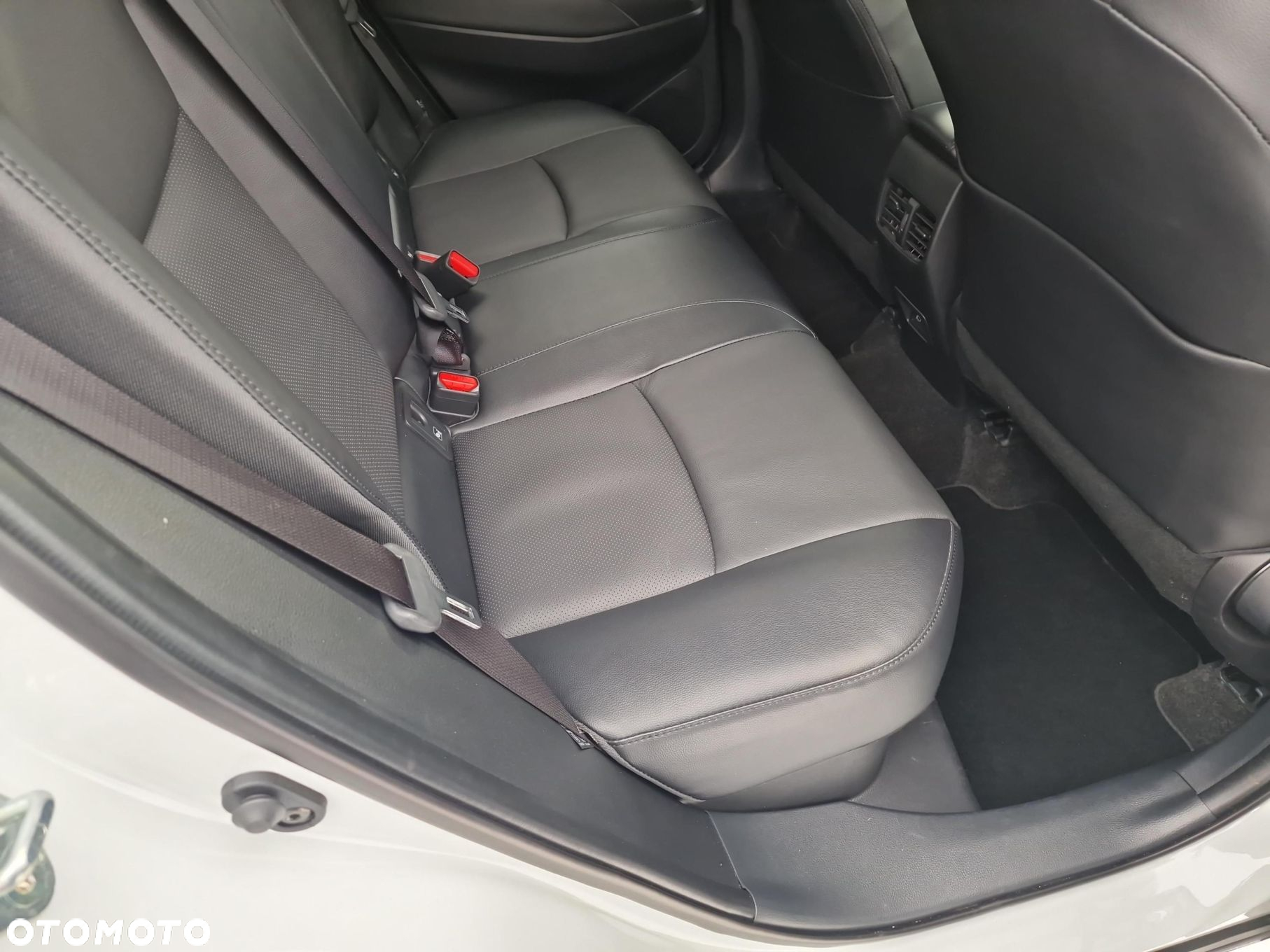 Toyota Corolla Cross - 12