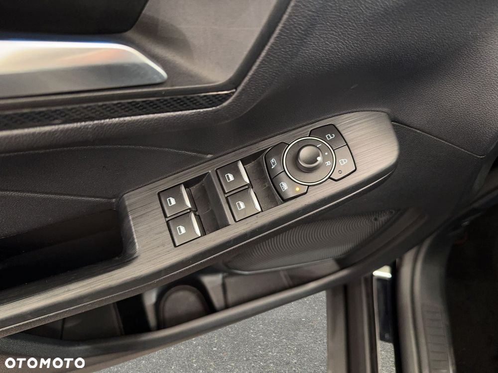Ford Kuga - 29